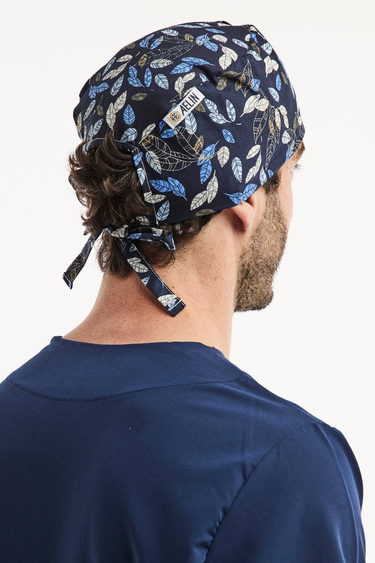 Calot médical – Bleu marine imprimé feuilles – Cheveux courts