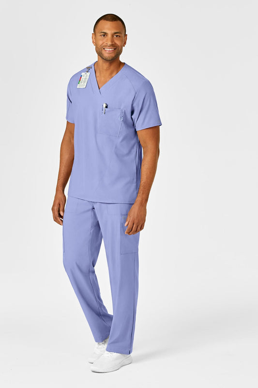 Travailleur de santé en tenue médicale complète bleu ciel et chaussures blanches